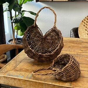 Woven Vintage Wicker Basket Hanging Wall Pocket Set of 2 13" & 9" Rustic Planter